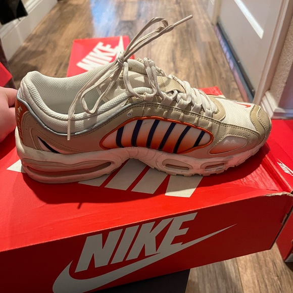 Nike Tailwind IV - Picture 2 of 5